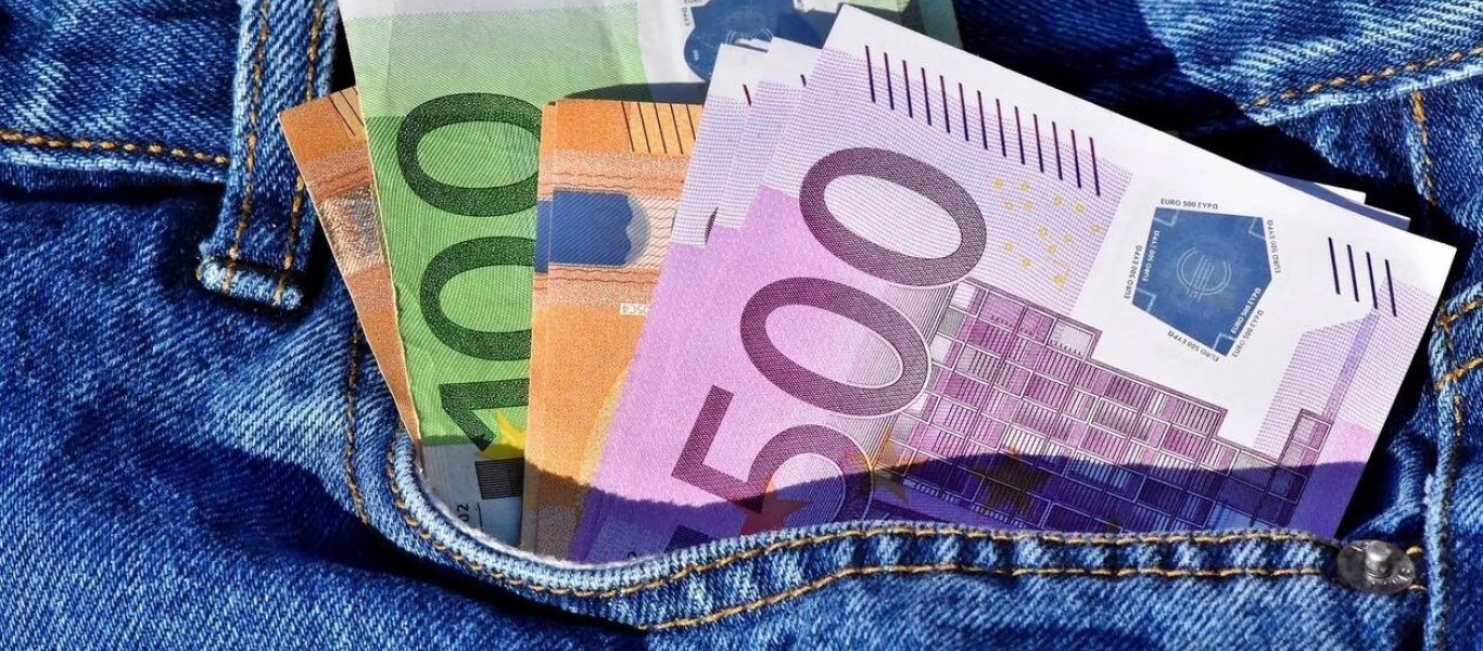 Επίδομα 400 ευρώ: Πώς θα δοθεί σε 150.000 επιστήμονες